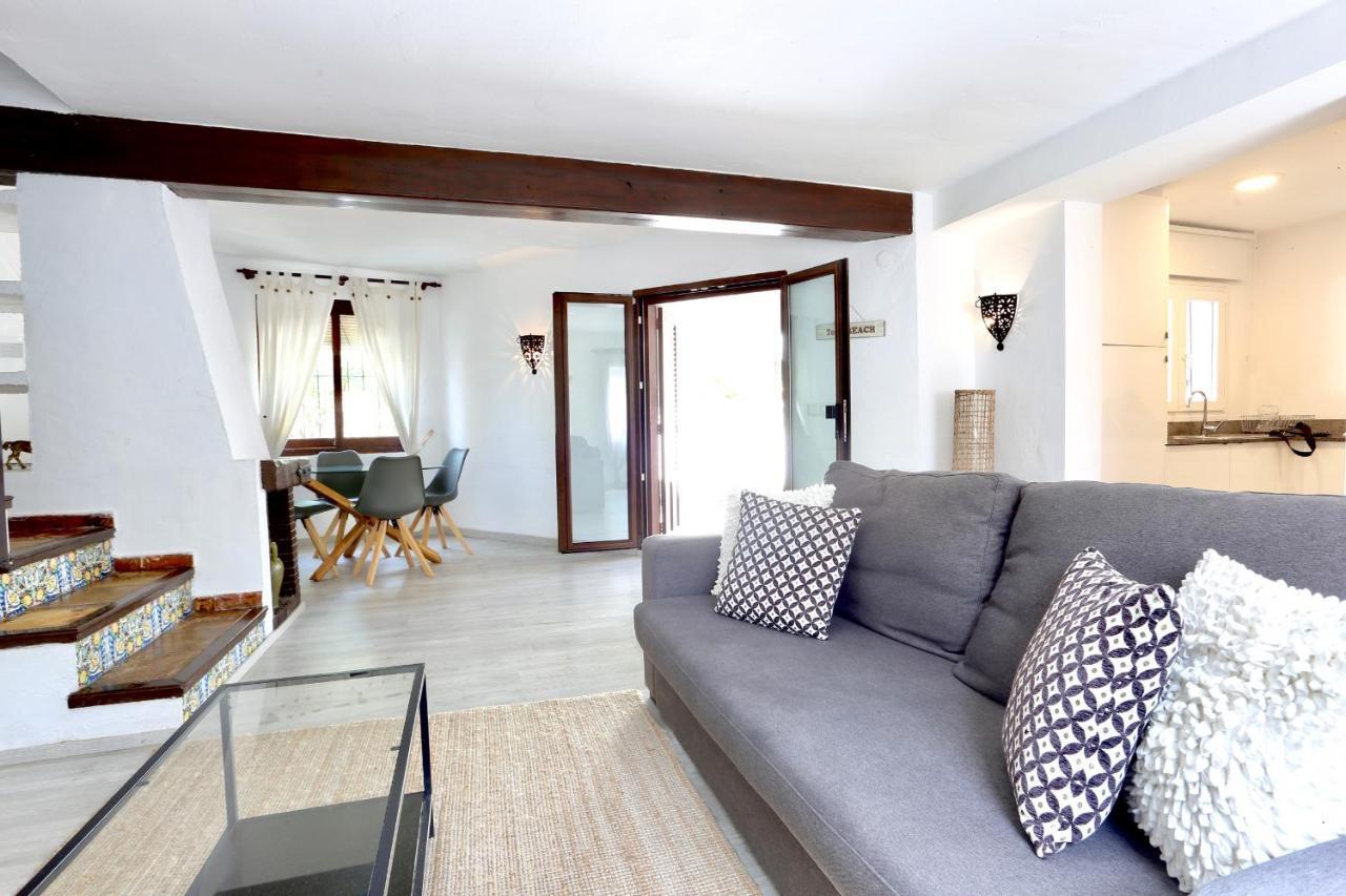 Urbanizacion El Oasis, 20 Villas En 1ª Linea Playa Denia Dış mekan fotoğraf